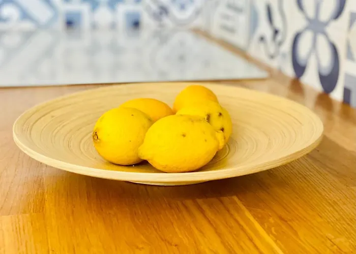 Canaryislandshost L Sea View